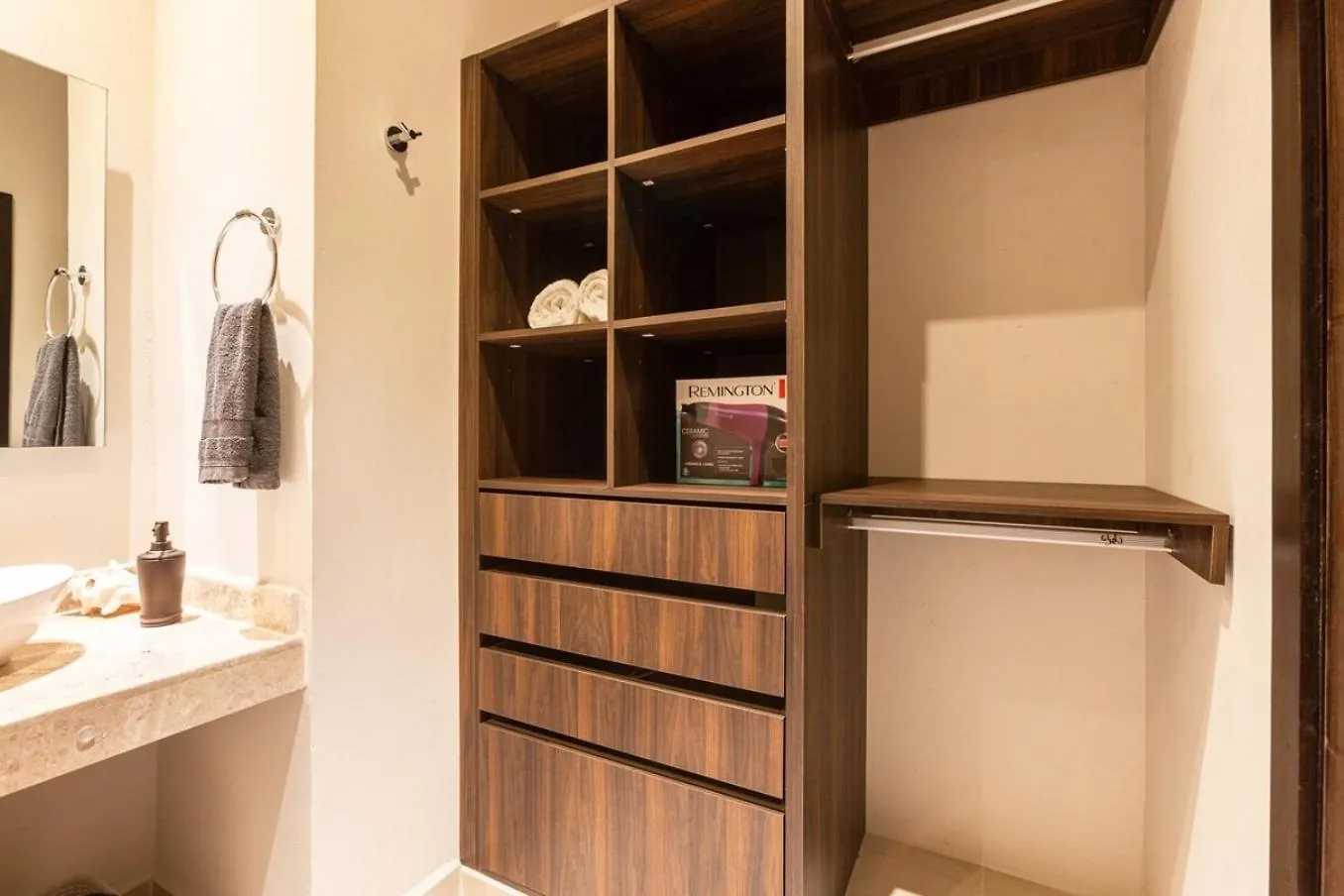 Modern Condo Wifi 200Mb, 2 Gyms, 6Pools, Balcony Πλάγια Ντελ Κάρμεν 0*,  Μεξικό