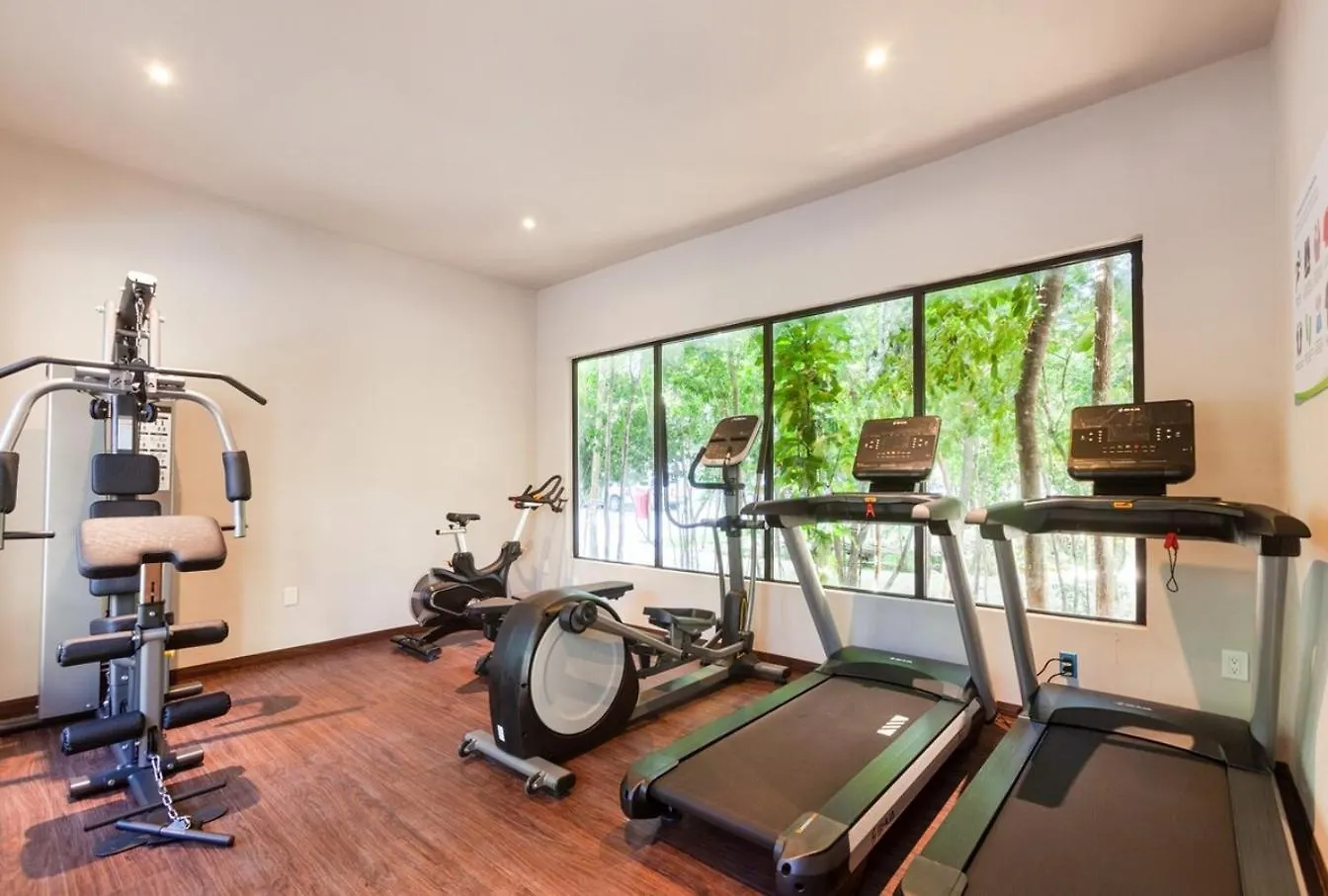 Сasa de vacaciones Modern Condo Wifi 200Mb, 2 Gyms, 6Pools, Balcony Playa del Carmen México