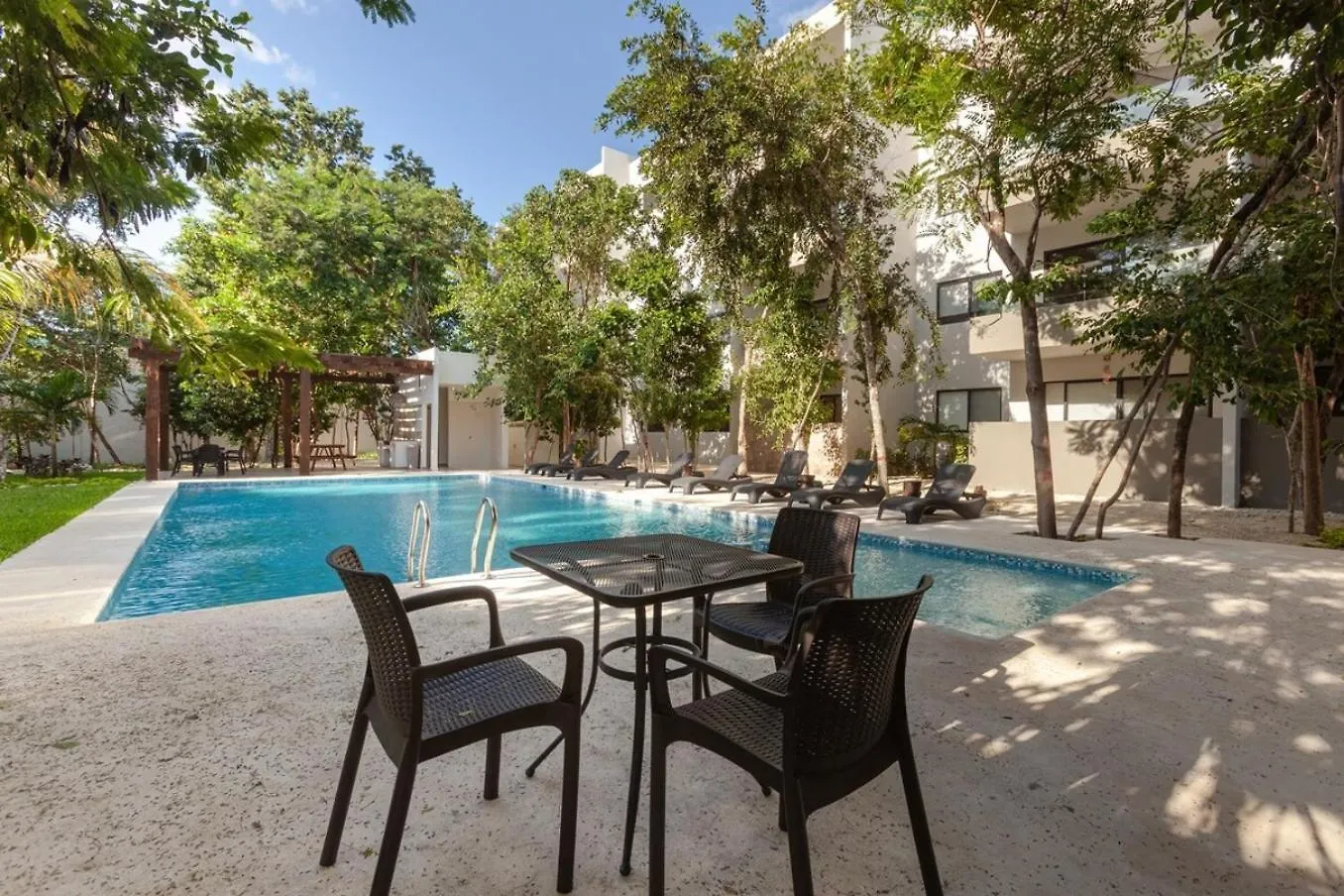 Modern Condo Wifi 200Mb, 2 Gyms, 6Pools, Balcony Playa del Carmen Сasa de vacaciones